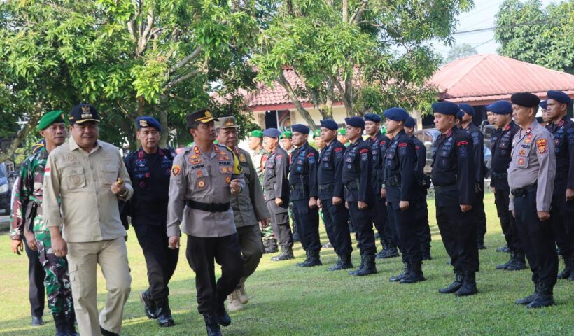 Musa Ahmad Bupati Lampung Tengah ikut apel